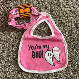 Baby Bib and Matching Headband set. NWT Ages 0-12 months